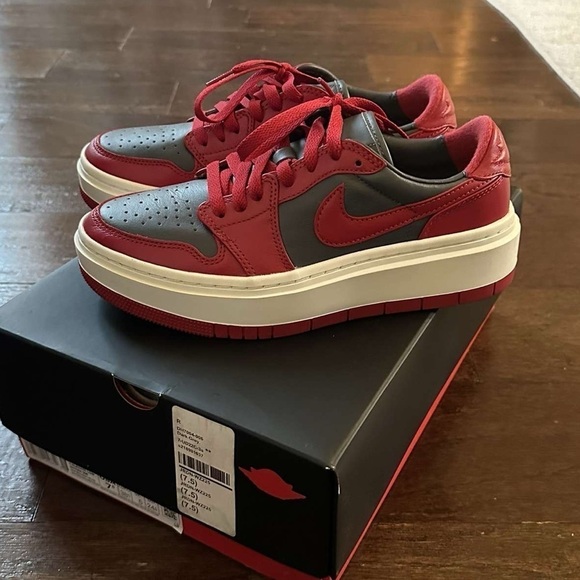 Nike Air Jordan 1 Elevate Low W7.5 Red Gray LN - Picture 9 of 13